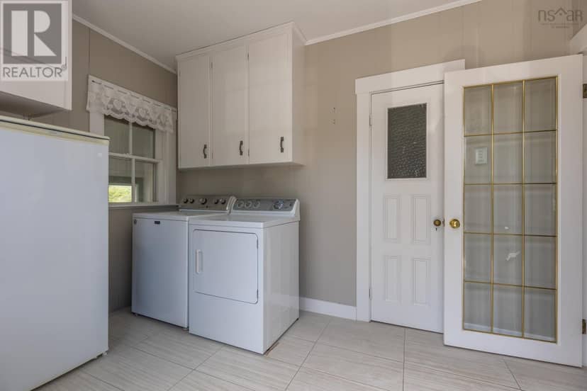 1108 Highway 335 — photo 12 of 36