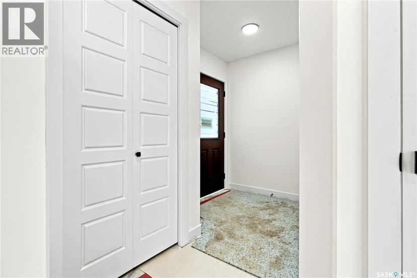491 Traeger CLOSE — photo 2 of 40