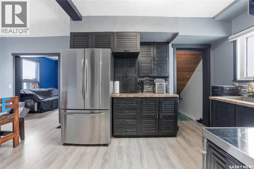 211 Martin STREET — photo 7 of 35
