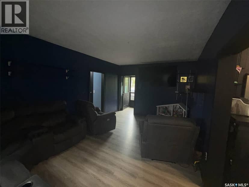 211 Martin STREET — photo 2 of 35
