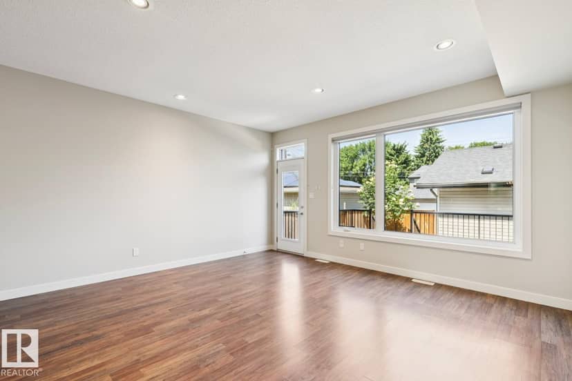#3 10620 65 AV NW — photo 11 of 40