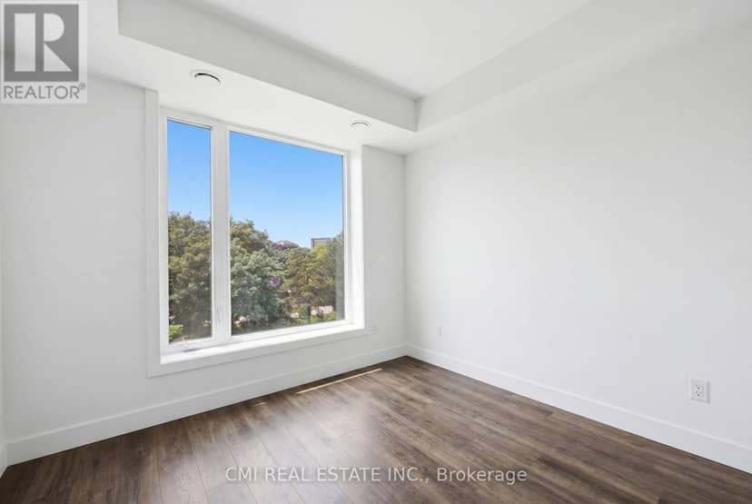 306 - 103 Roger Street — photo 20 of 28