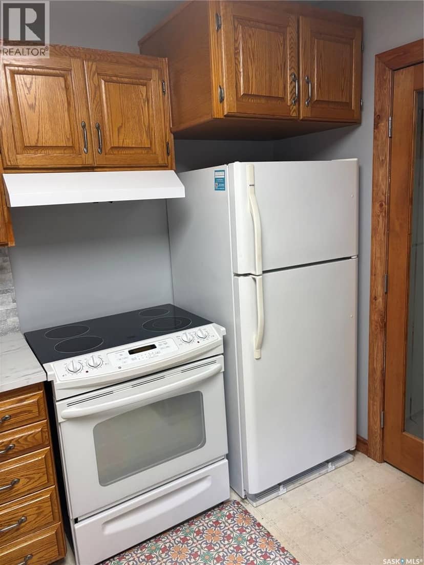 51 Tupper AVENUE — photo 2 of 40