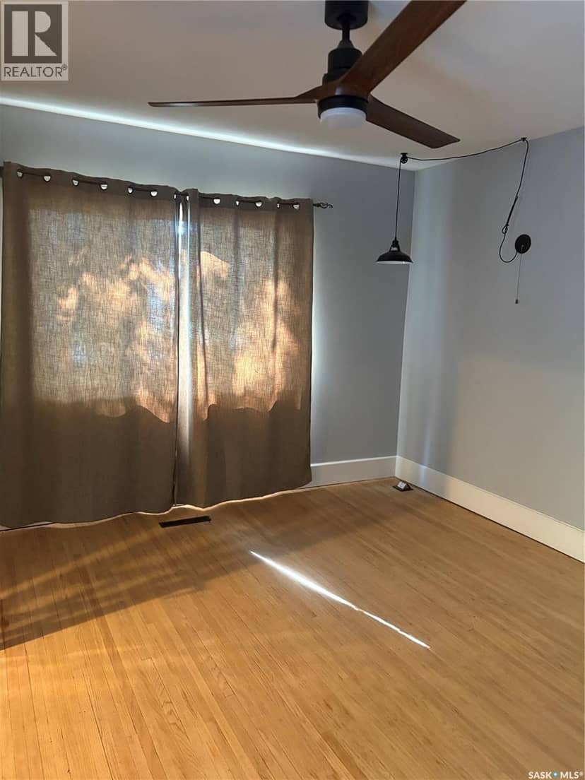 51 Tupper AVENUE — photo 12 of 40