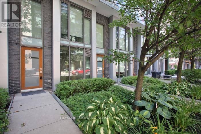 104 - 55 Stewart Street — photo 1 of 19
