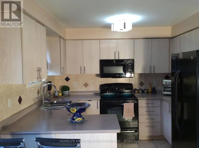30 Condotti Drive — photo 8 of 14