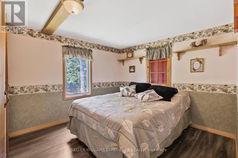 10 Simcoe Road — photo 10 of 24