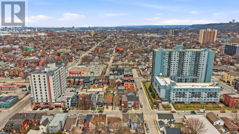 133-135 Wellington Street — photo 21 of 25