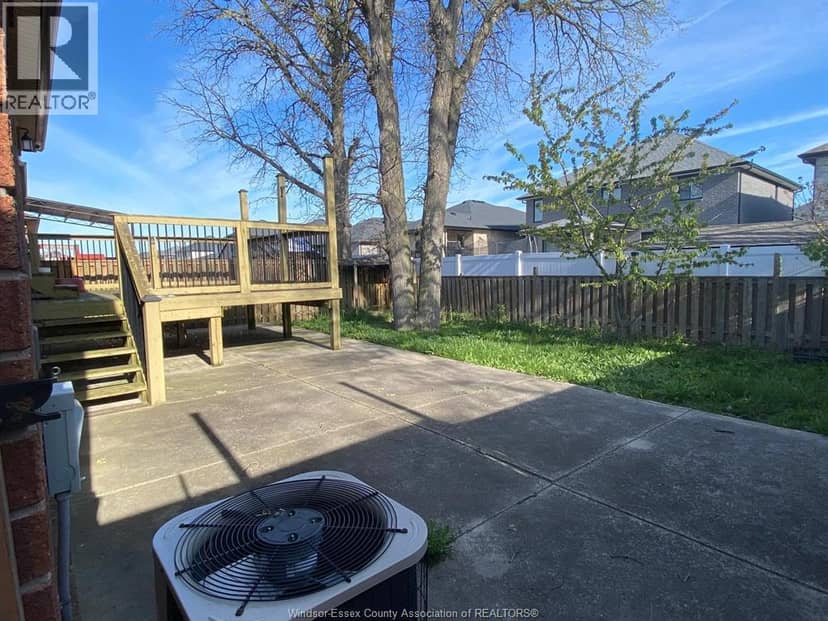 4518 Helsinki Crescent — photo 18 of 18
