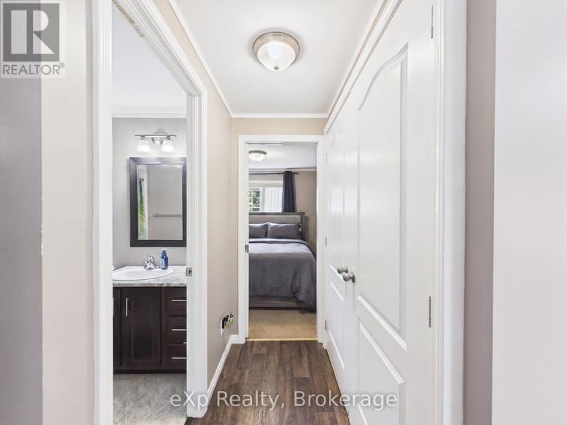 32 Maple Grove Village Road, Southgate, photo 7