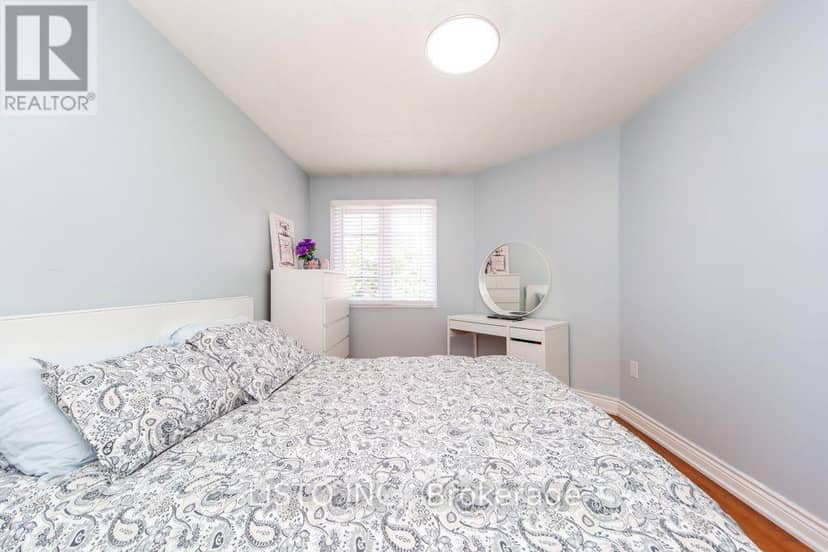 46 - 7115 Rexwood Road — photo 33 of 40