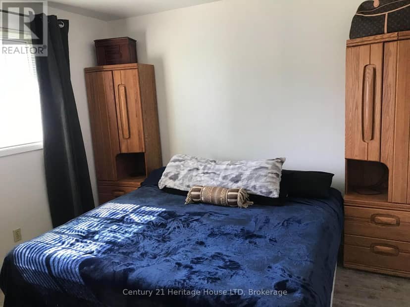 938 Ferndale Avenue — photo 11 of 27