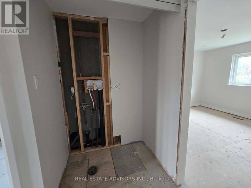 238 Braymore Boulevard — photo 12 of 20