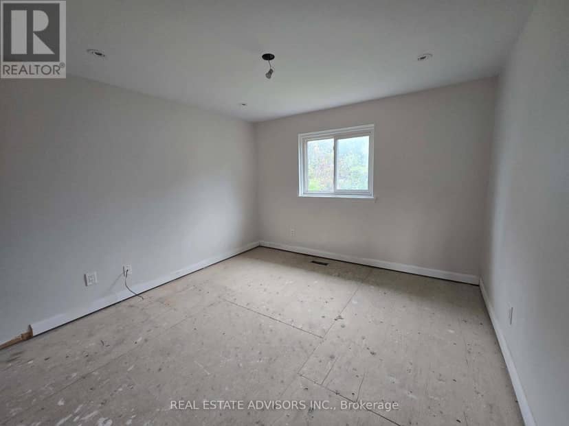 238 Braymore Boulevard — photo 13 of 20