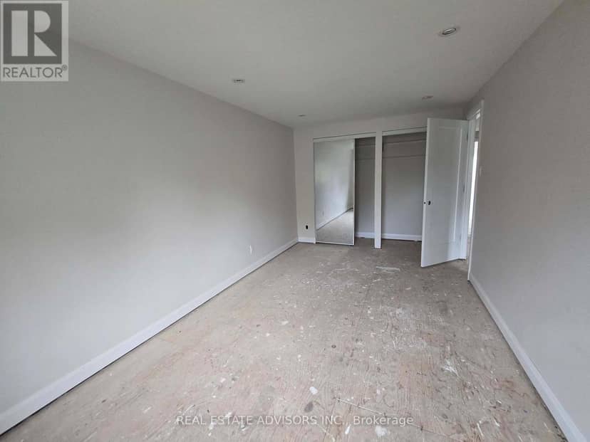 238 Braymore Boulevard — photo 16 of 20
