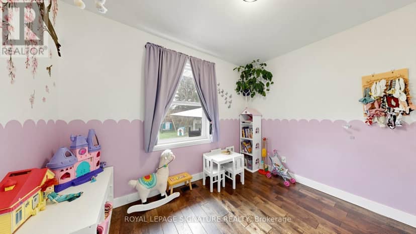 33 Neapolitan Drive — photo 17 of 40