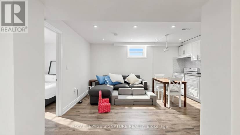 33 Neapolitan Drive — photo 26 of 40