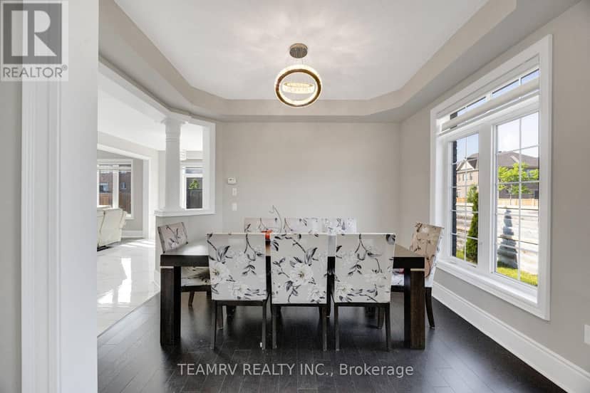 1161 Upper Thames Drive — photo 10 of 40