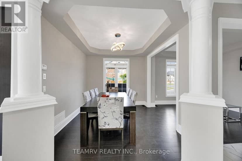 1161 Upper Thames Drive — photo 13 of 40