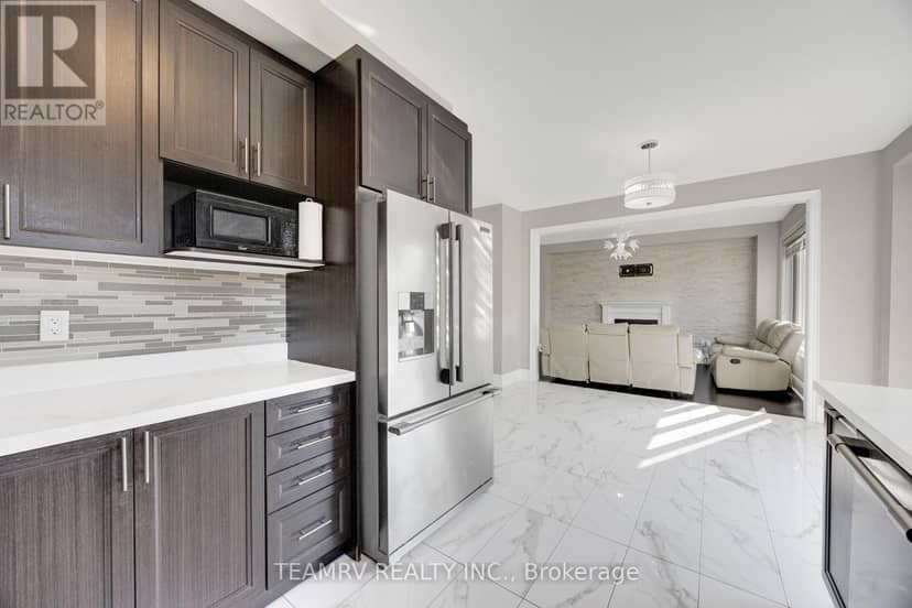 1161 Upper Thames Drive — photo 19 of 40