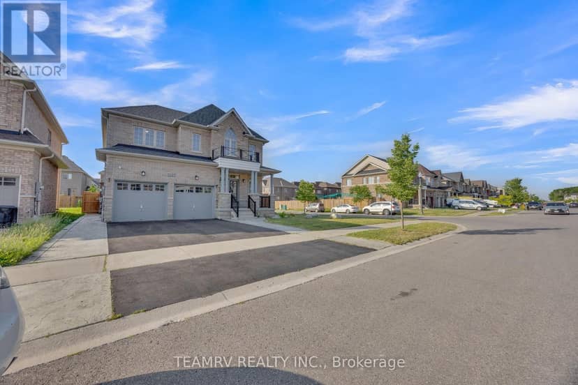 1161 Upper Thames Drive — photo 3 of 40
