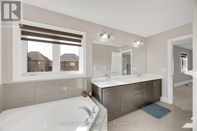 1161 Upper Thames Drive — photo 31 of 40