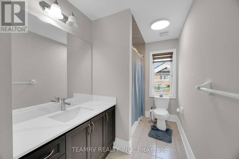 1161 Upper Thames Drive — photo 33 of 40