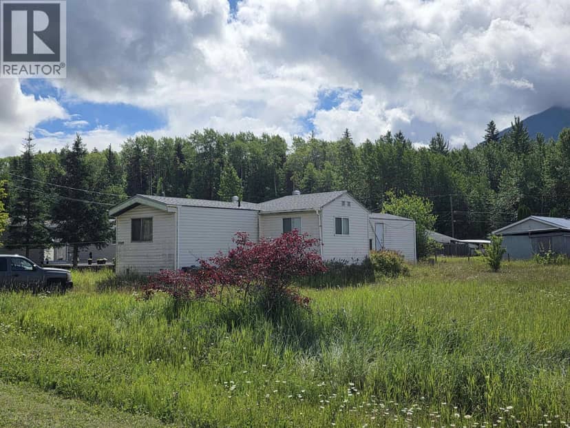 5048 8TH AVENUE, New Hazelton
