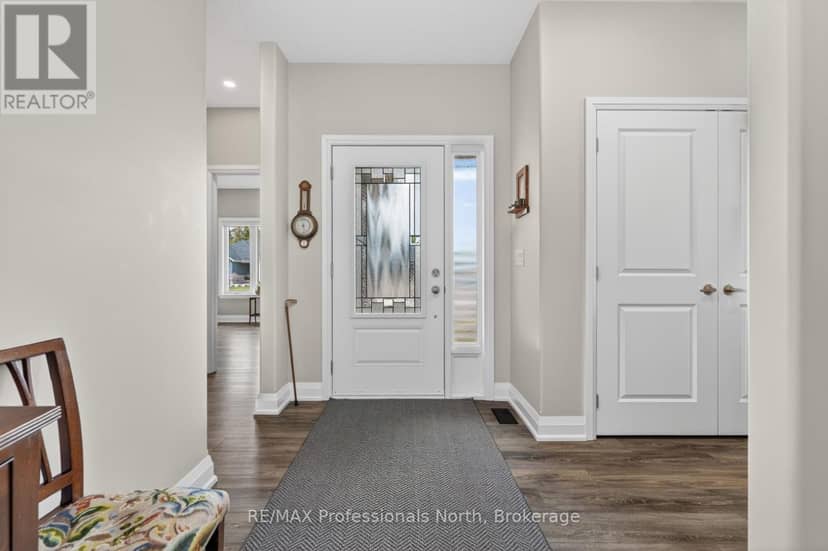 8 Bancroft Ridge Drive — photo 3 of 40