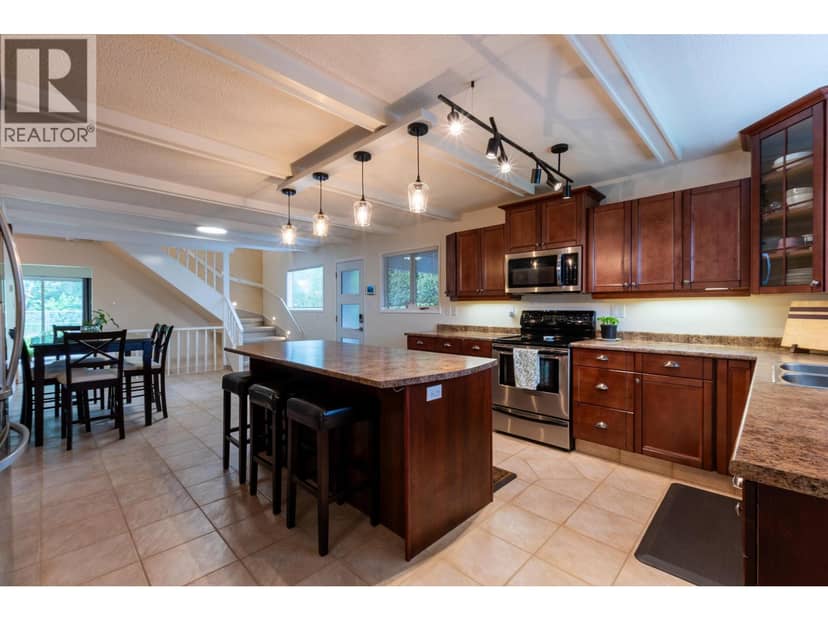 1625 GILLETT STREET, Prince George, photo 5