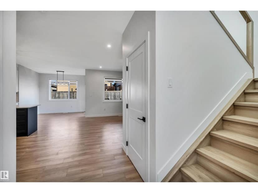4305 Cedar Drive — photo 9 of 40