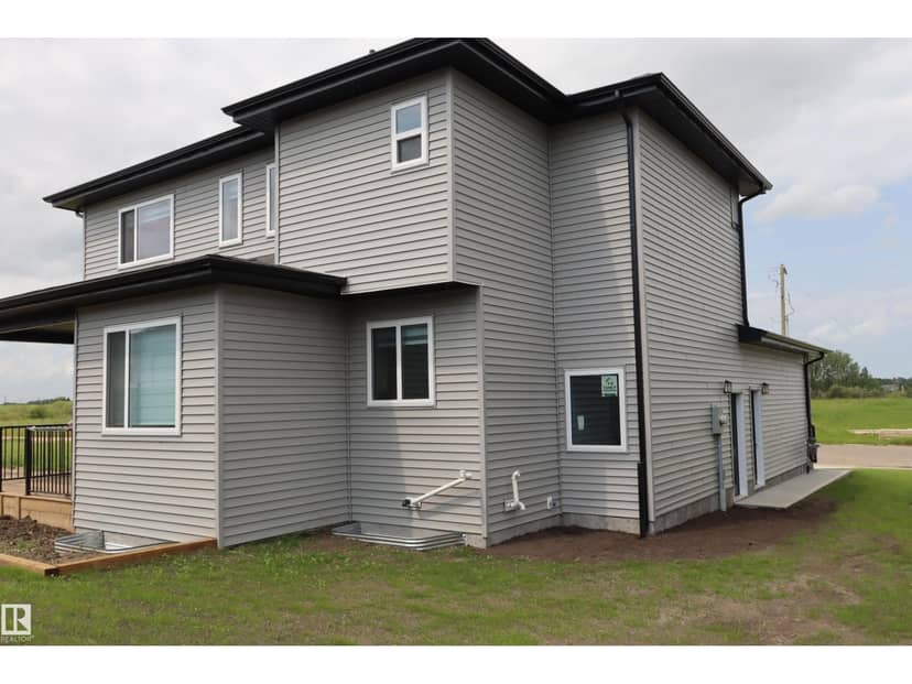 4305 Cedar Drive, Wetaskiwin, photo 3
