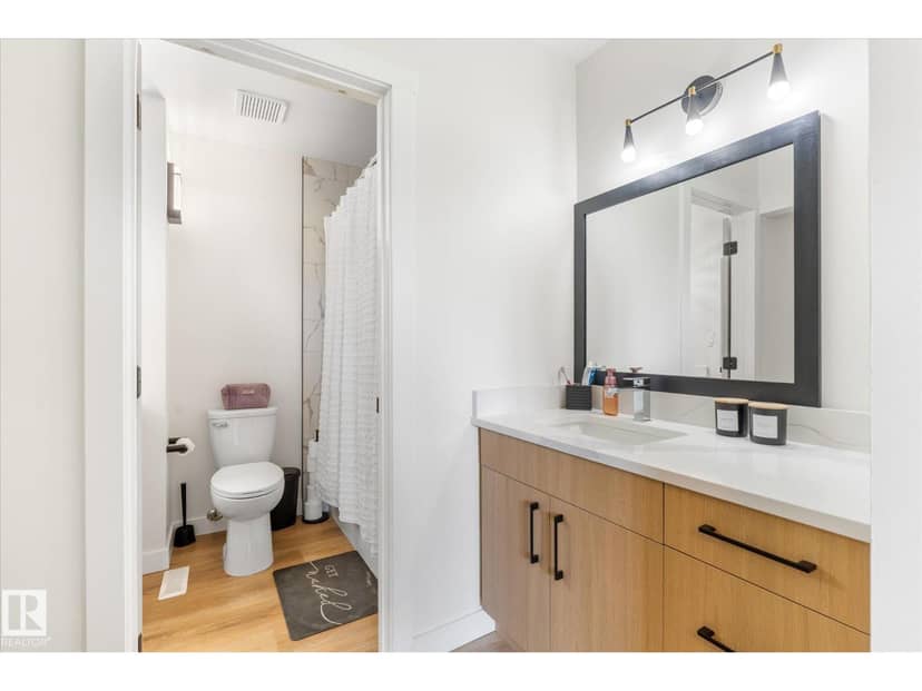 4009 37 AV NW — photo 18 of 40