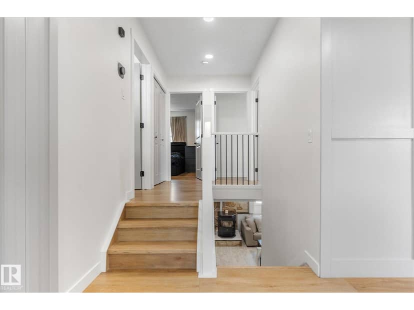 4009 37 AV NW — photo 26 of 40