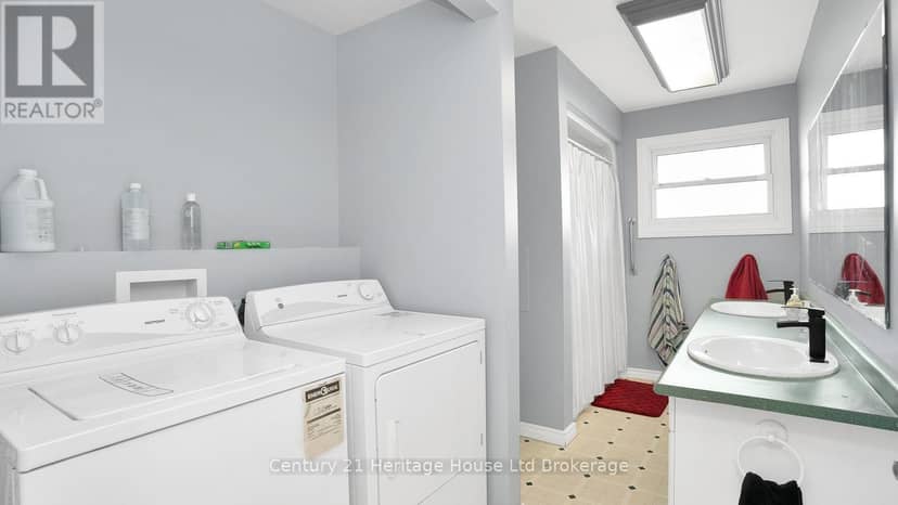 117 Wonham Street S — photo 18 of 40