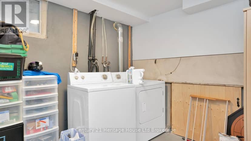 117 Wonham Street S — photo 39 of 40