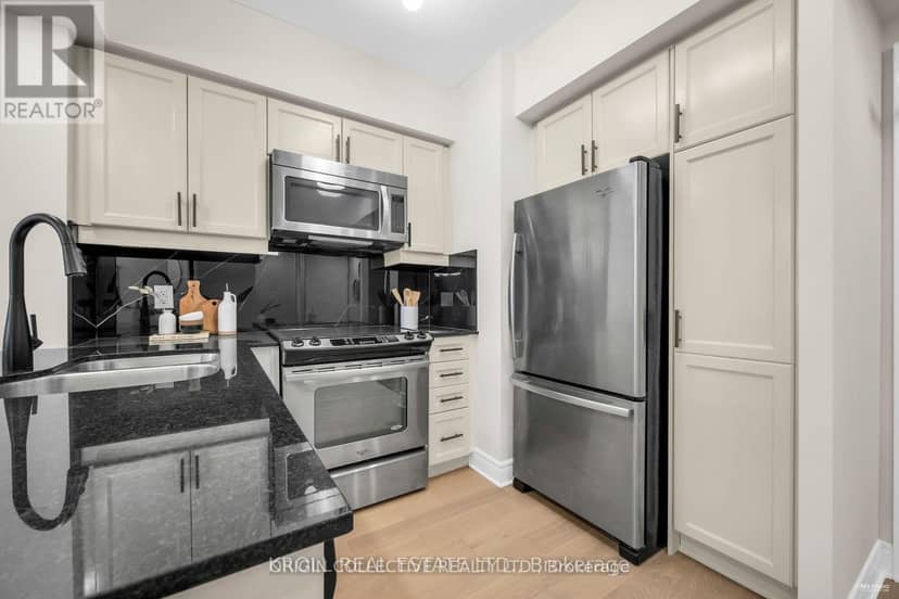 229 - 701 Sheppard Avenue W — photo 7 of 40