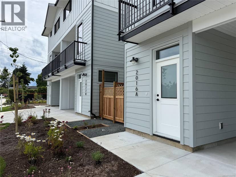 2016A Galerno Rd, Campbell River