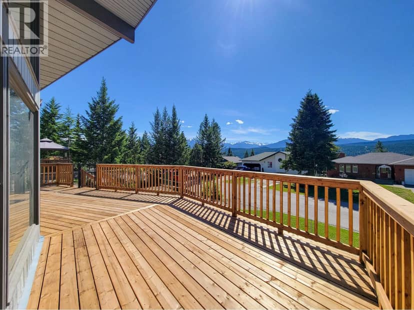 7326 GLACIER Drive, Radium Hot Springs, photo 4