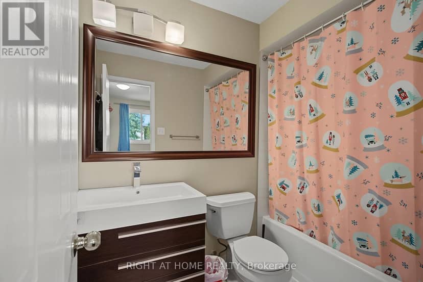 5531 Whistler Crescent — photo 12 of 31
