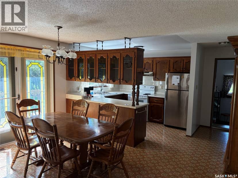 Neufeld acreage — photo 10 of 40
