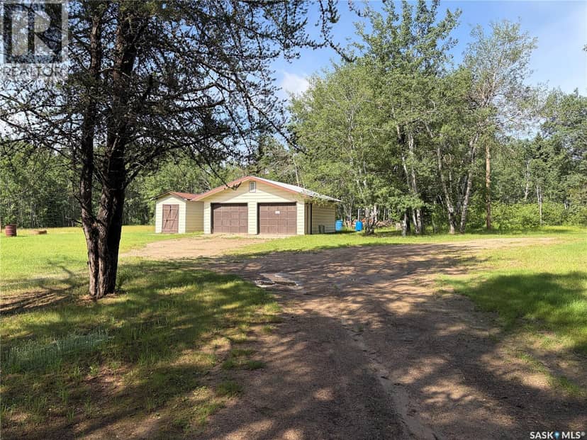 Neufeld acreage, Big River Rm No. 555, photo 4