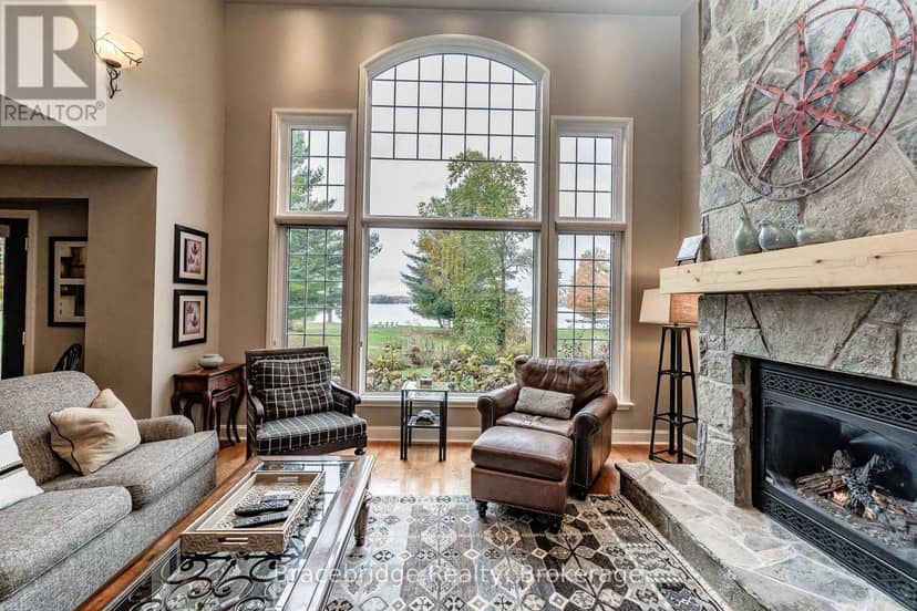 Carling 2 W5 - 3876 Muskoka Rd 118 Highway W, Muskoka Lakes