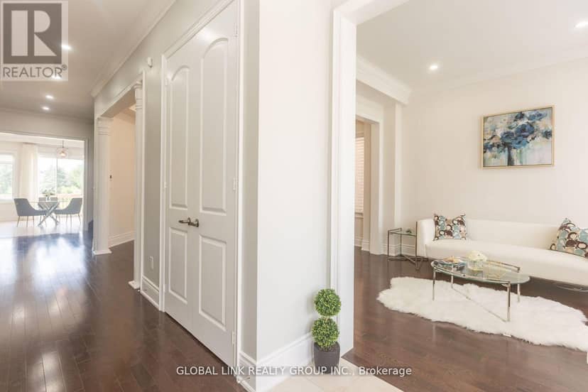 44 Golden Hawk Drive — photo 2 of 33