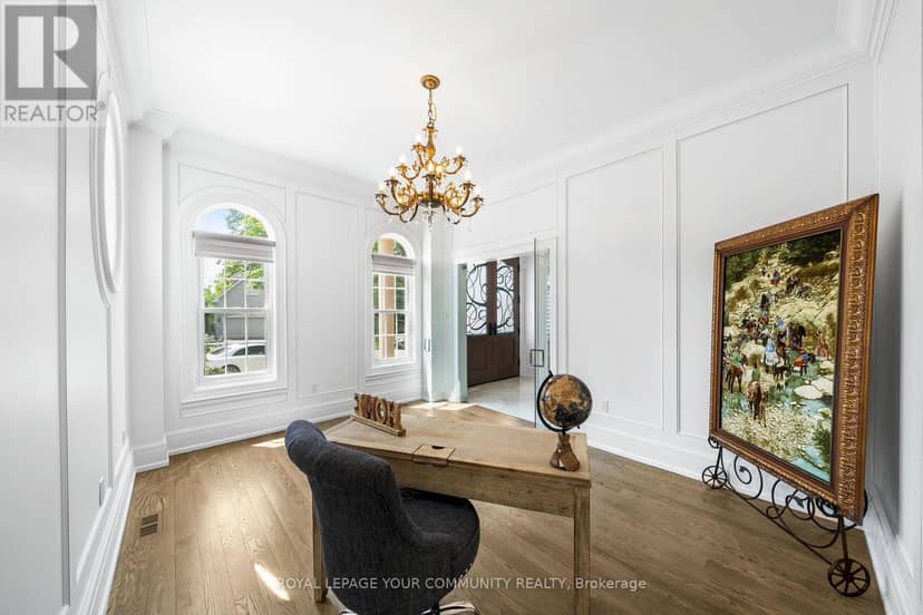42 Oatlands Crescent — photo 6 of 40