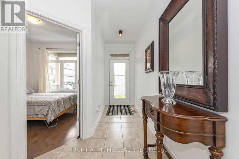 238 De L'etang Street — photo 4 of 40