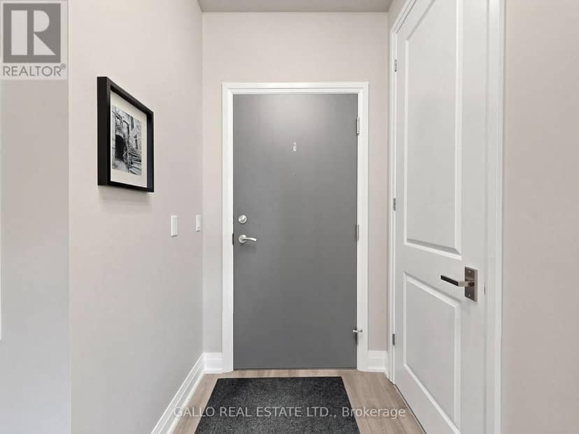 118 - 25 Baker Hill Boulevard — photo 4 of 29