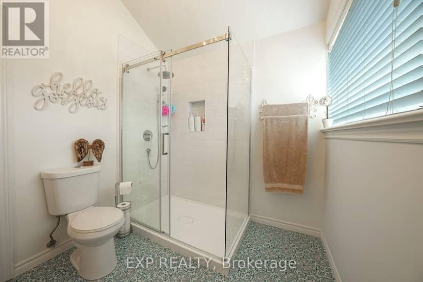 71817 Sunridge Crescent — photo 25 of 40
