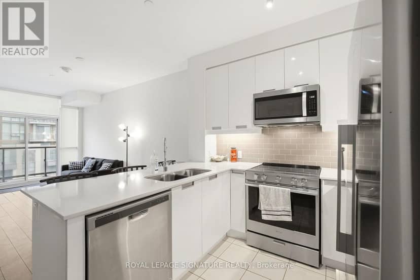 212 - 65 Watergarden Drive — photo 13 of 25