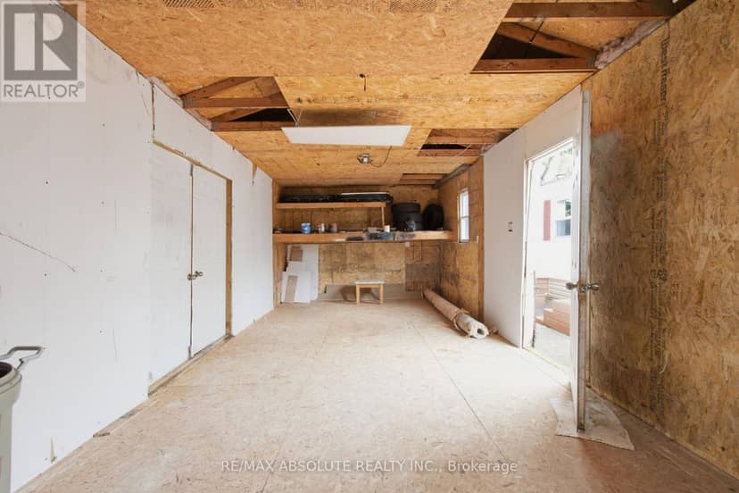 49 - 3535 St. Joseph Boulevard — photo 16 of 21